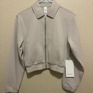 NWT Lululemon Athletica Bubble Knit Zip Up Cream Bomber Jacket Size 4